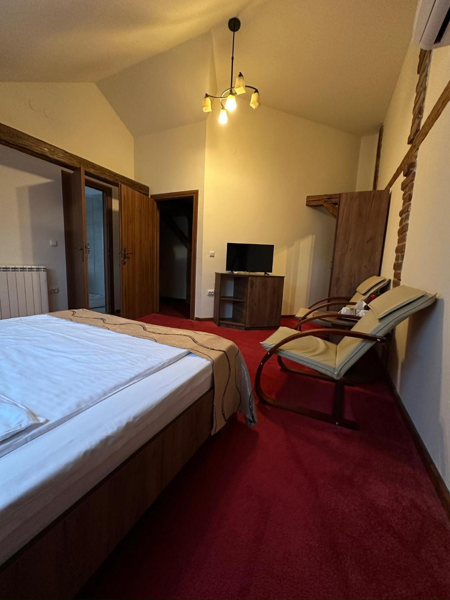 Antique Aparthotel Alba Iulia Luaran gambar
