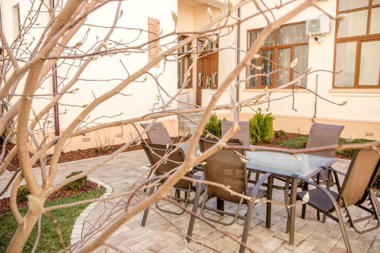 Antique Aparthotel Alba Iulia Luaran gambar
