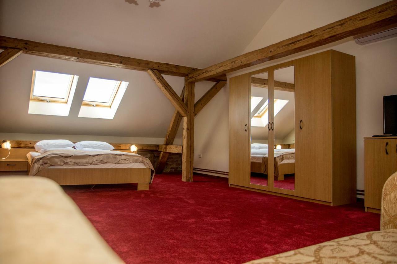 Antique Aparthotel Alba Iulia Luaran gambar